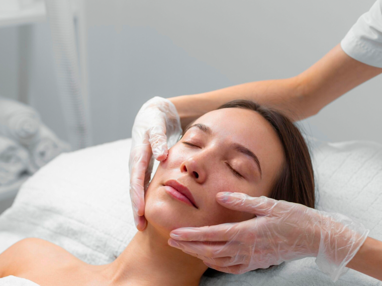 Skin facial treatment at Cellesis Clinic, designed to rejuvenate and hydrate the skin, improve texture, and promote a radiant complexion.